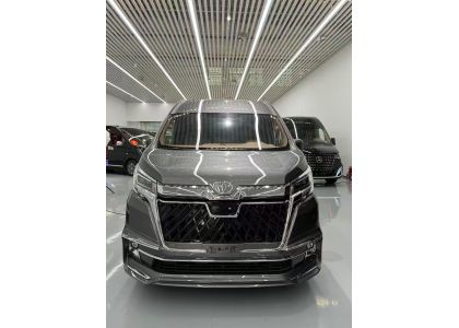 An Intrudce for Toyota Hiace Custom