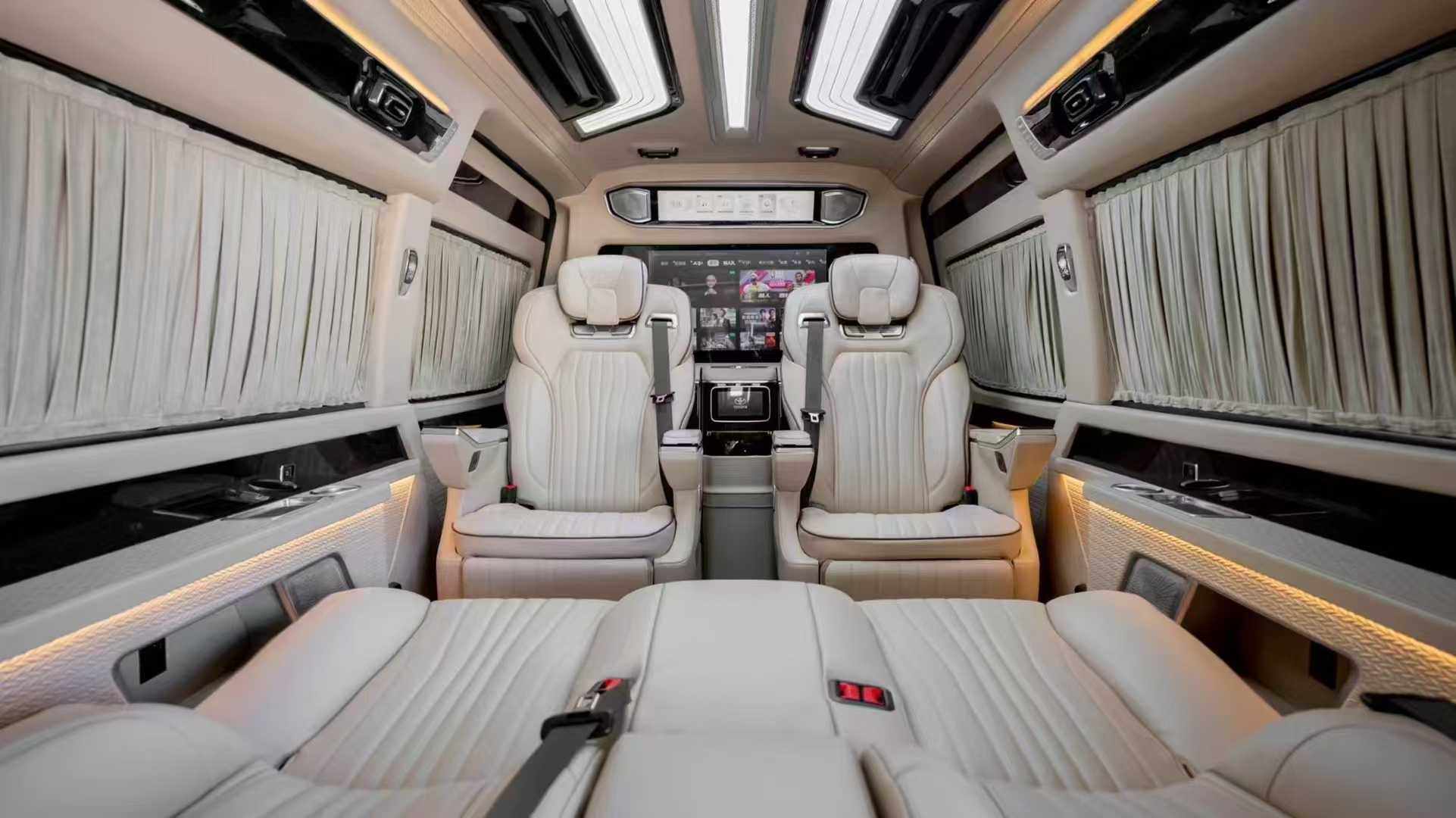 Toyota Hiace 300  H6